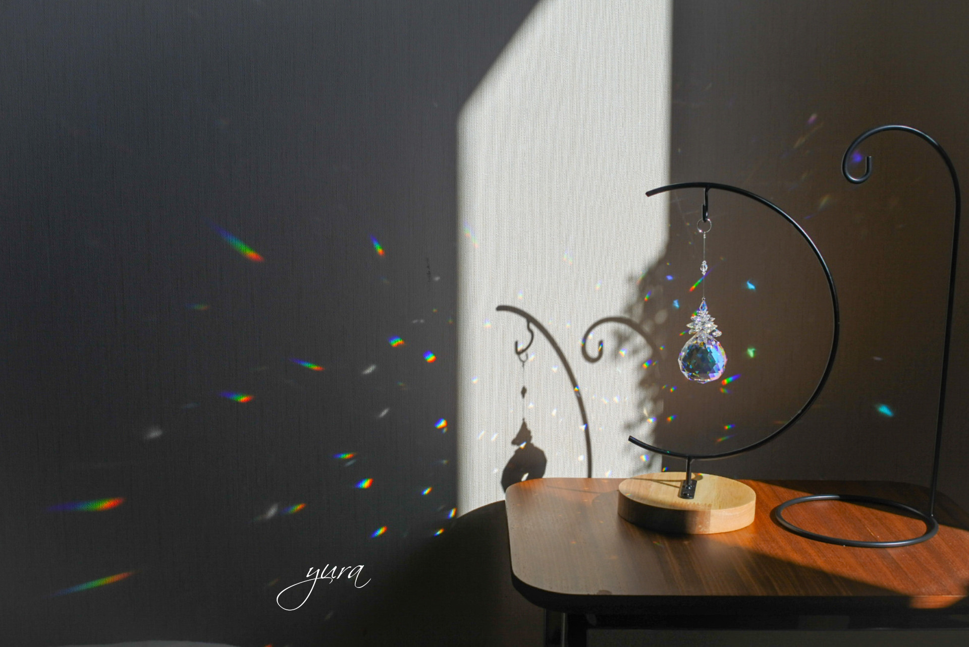 ～虹のかけらを永遠に～40mm・置き型サンキャッチャー～凛花～