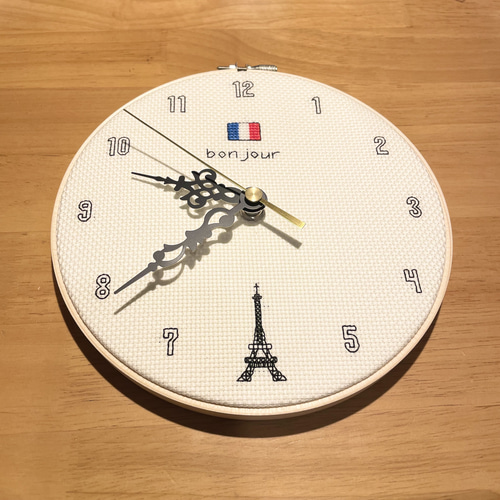 パリ エッフェル塔 刺しゅう時計 掛け時計・置き時計 Sanny's stitch