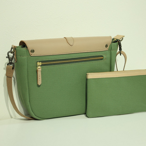 大人の帆布＆レザー HarfMoonショルダーバッグ Cream Pistachio