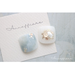 くすみミントブルーと乳白色の天然石ニュアンスフットネイルチップ（足の親指用）Annaffiareペディキュア浴衣上品 4枚目の画像