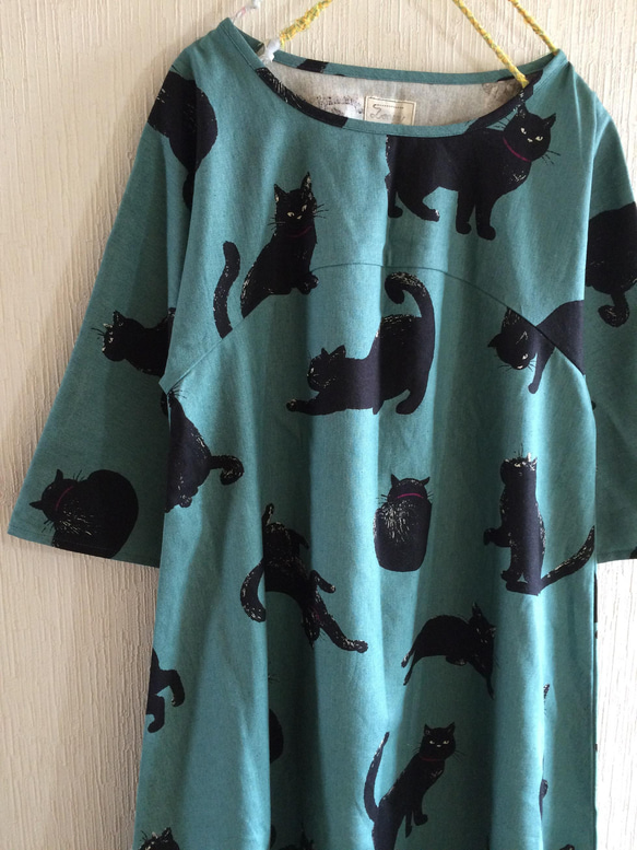 光滑黑貓*喇叭裙：棉麻：半袖：葉綠色 第11張的照片
