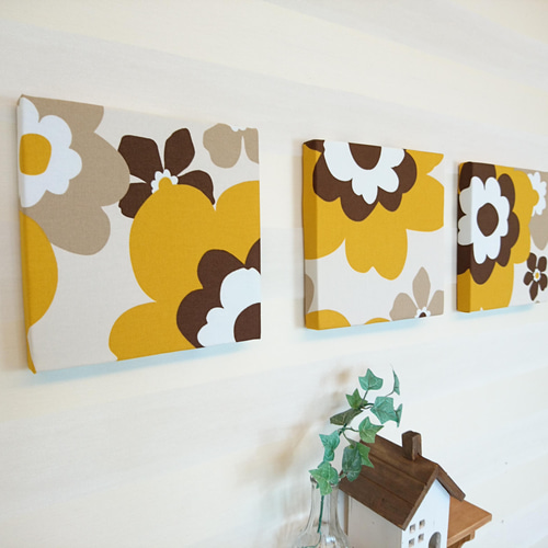 大きなお花(イエロー)のファブリックパネル 20×20cm 3枚セット その他
