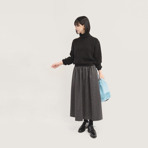 新品未使用タグ付き　elu. エル　Peonywoolskirt ウールスカート 洗えるウールでおしゃれを快適に 上質ストライプ 黒 グレー ロング