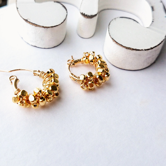 14kgf gold square metal wrapped hoop pierced earrings 3枚目の画像