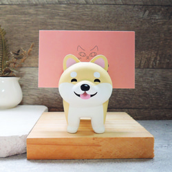 笑顔の柴犬名刺ホルダー携帯電話ホルダー手作り木製癒し小さな木彫り人形装飾 1枚目の画像