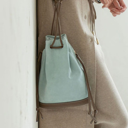 【限量熱賣】雙向抽繩單肩包 真皮 精選皮革 成人適用 Beoni 藍色 第4張的照片