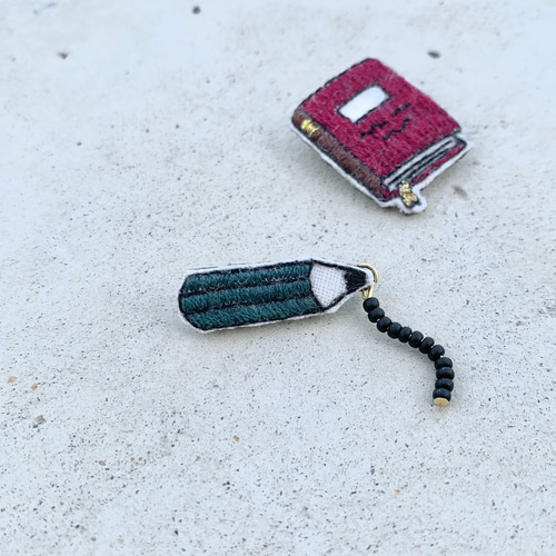 ハンドメイド刺繍ブローチ　bulaunbulaun様ご確認ページです。 imgrc0094246514.jpg