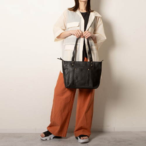 極美品　A4収納　キタムラ　トートバッグ　オールレザー　本革　黒　ブラック 極美品 A4収納 キタムラ トートバッグ オールレザー 本革 黒