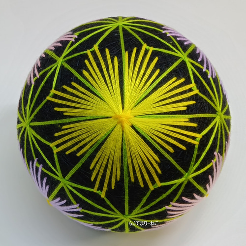 手毬猫の店 てまり「コスモス」 黒地8cm 手まり 手毬 手鞠 四季の