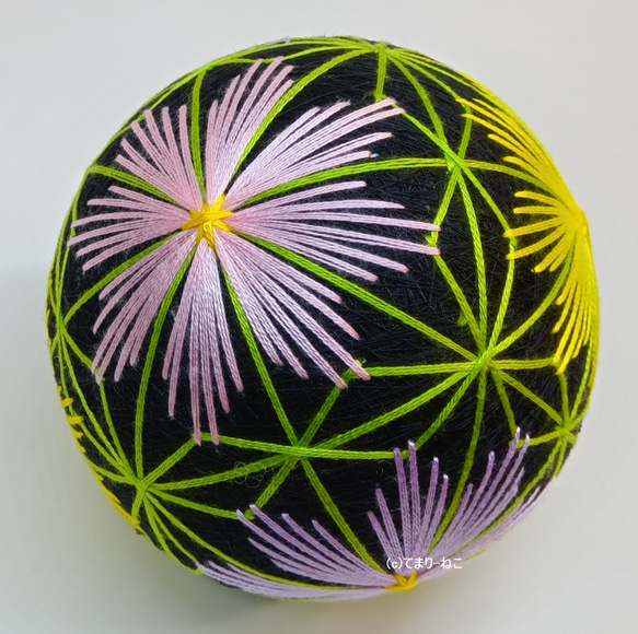 手毬猫の店 てまり「コスモス」 黒地8cm 手まり 手毬 手鞠 四季の