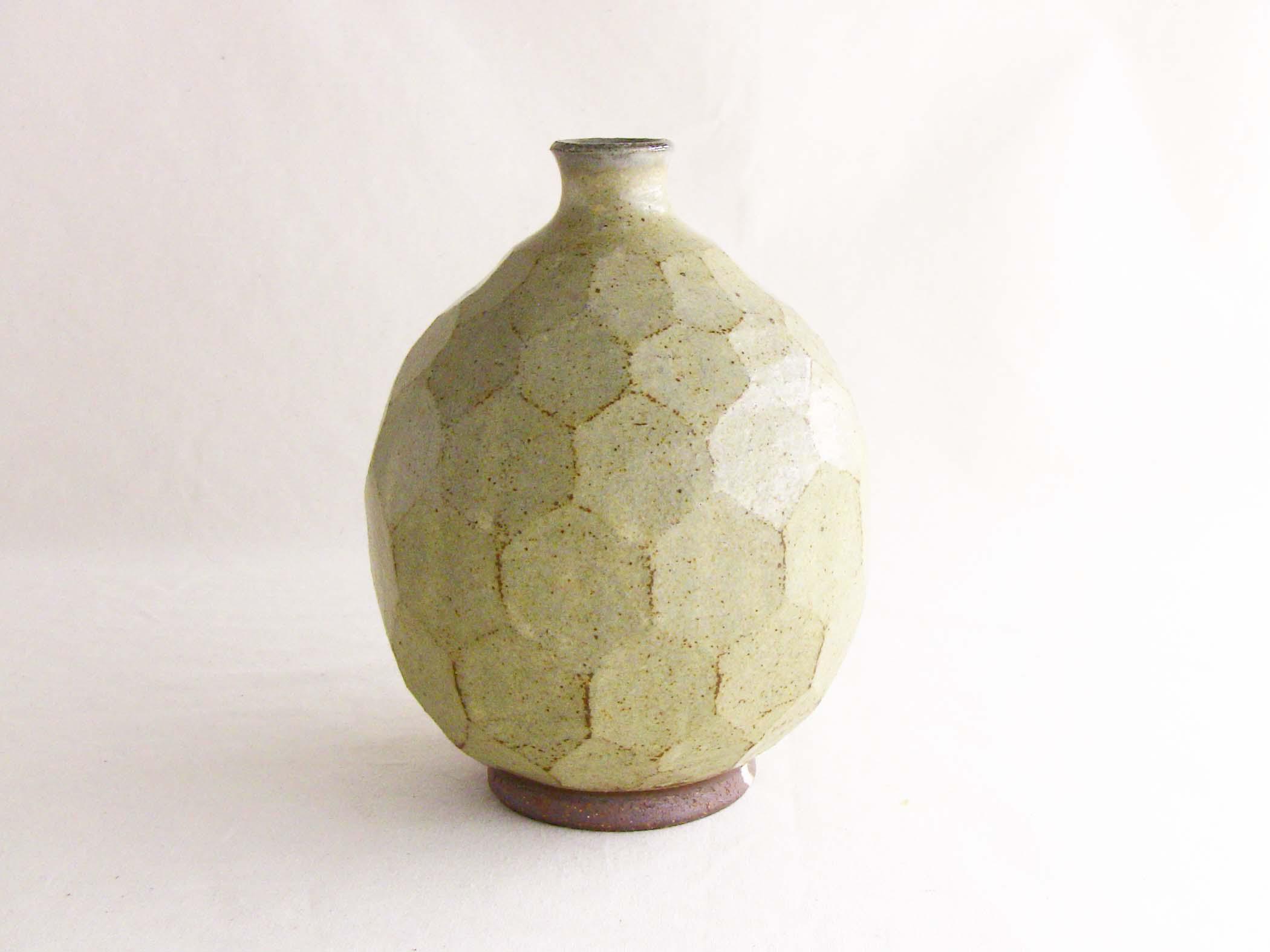 六角面取壷（地釉）