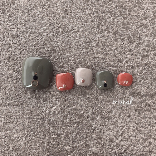 F22］再..販/フットネイル/テラコッタとカーキの大人フットネイル