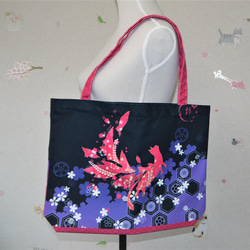 紫色櫻花日本圖案手提包卡哇伊印花布袋 第1張的照片