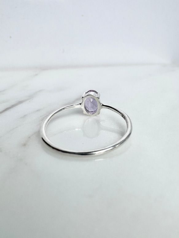 【ライトアメジストリング・2月誕生石・オーバルカット・シルバー925】優雅なパープルが指先を彩る天然石リング　華奢リング 12枚目の画像