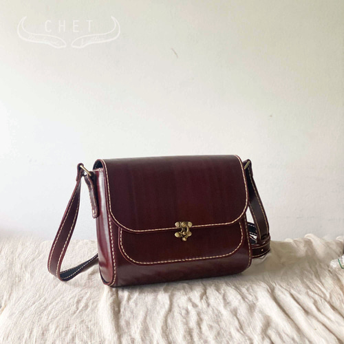 新品フリーストアvegetal革ショルダーバッグ茶色 茶色のレザーショルダーバッグ ショルダーバッグ Chet-Leather