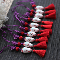 サービス品 激レア 高級品種 妖狐 台湾産正規品 根っこあり 特選 紫 玉房結び・小さな狐面の根付け （江戸縮緬・正絹古布） / 赤房