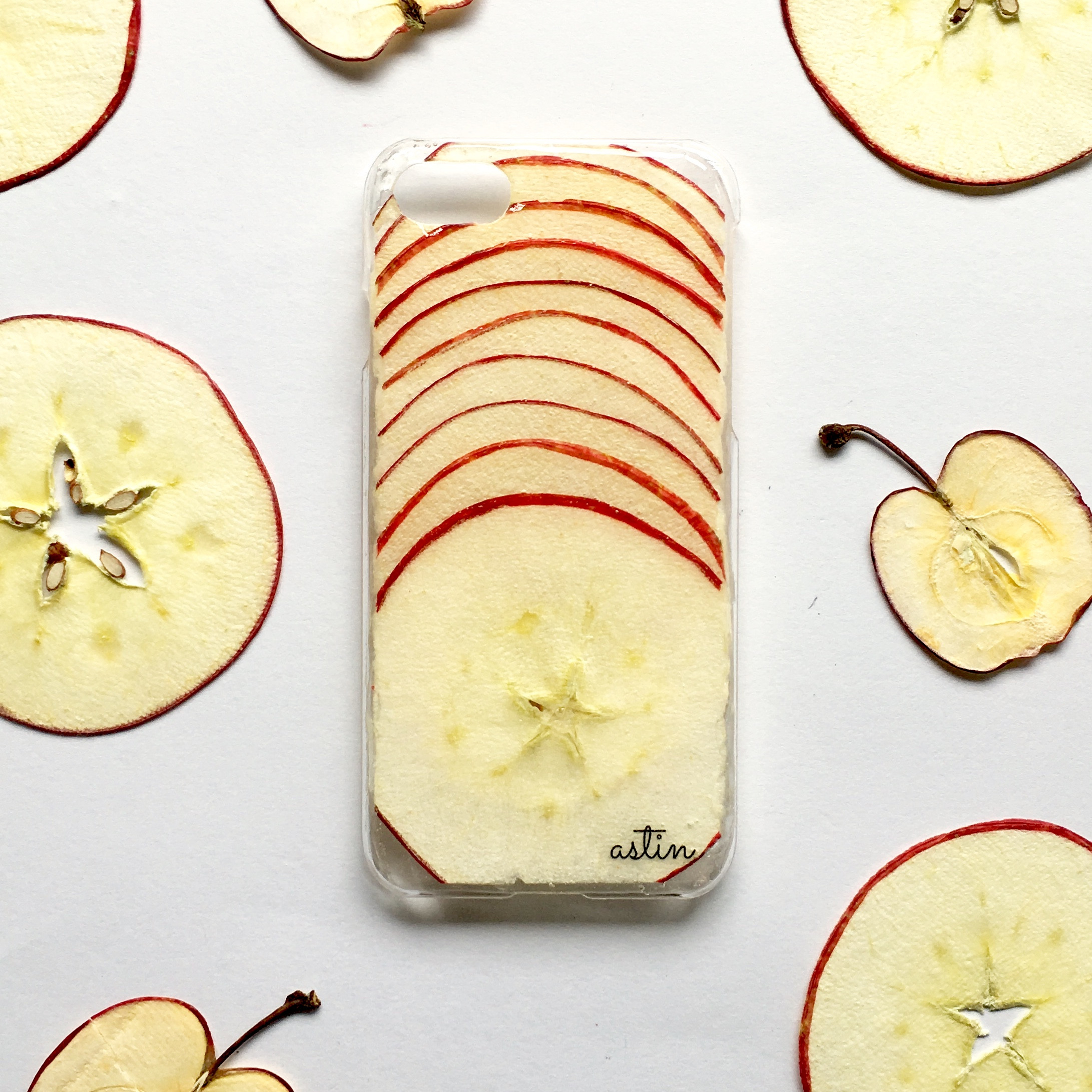 03a.りんご の スマホケース　全機種対応