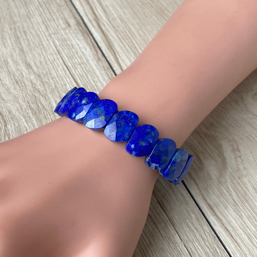 セール！2000円オフ‼︎ 聖なる石・ラピスラズリのバングル/パワー  