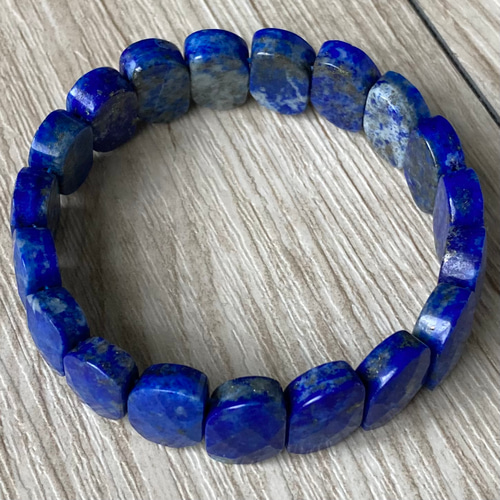 セール！2000円オフ‼︎ 聖なる石・ラピスラズリのバングル/パワー  