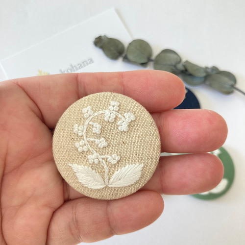 ♡風船ヘアゴムorブローチ 夏祭りのカラフルなヨーヨー刺繍ブローチor刺繍ヘアゴム 水風船