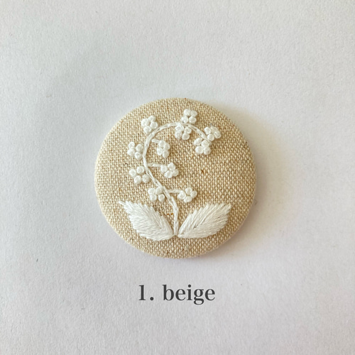 【専用】ハンドメイド　刺繍ブローチ　ヘアゴム 5eeca8e8254f38c7ee34637e9177d6