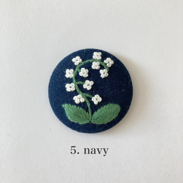 【手刺繍】鈴蘭 C 【ブローチ/ヘアゴム】【大】 7枚目の画像