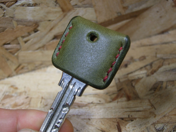 オリーブのキーカバー　エンジステッチ 4枚目の画像