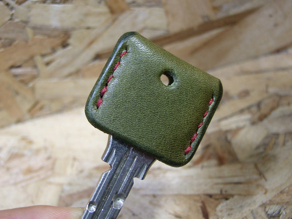 オリーブのキーカバー　エンジステッチ 5枚目の画像