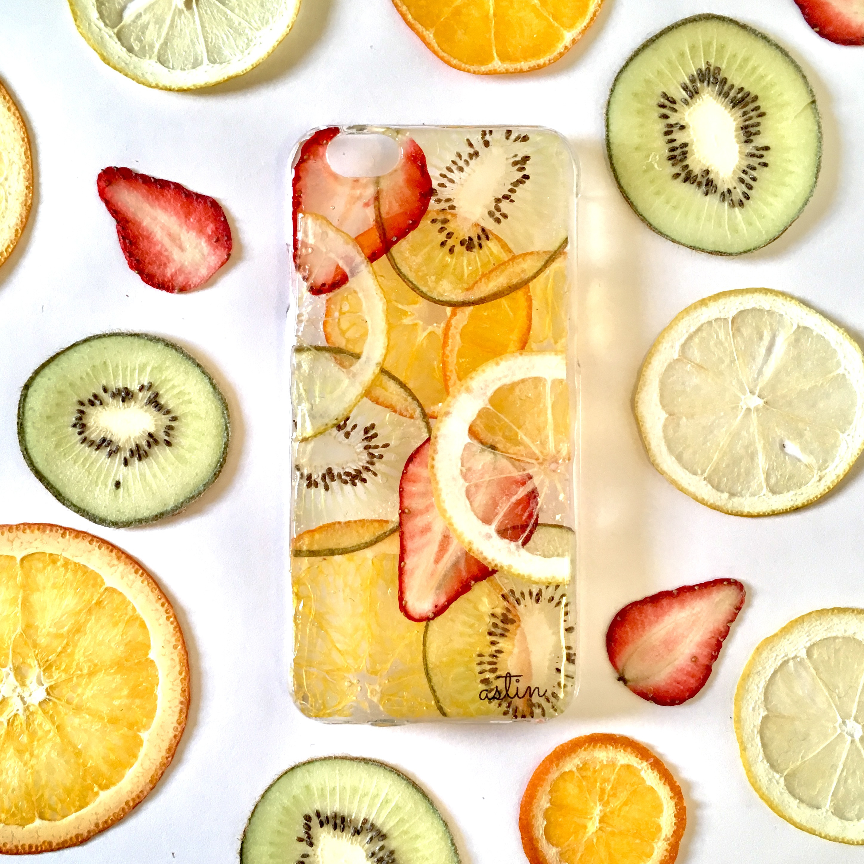 10i.トロピカル の iPhoneケース