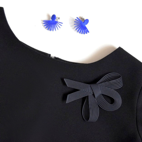 ルネ♡ブローチ René - Rene ルネ ブローチ 新品未使用の通販 by miu｜ルネならラクマ