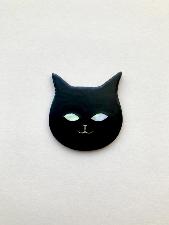 再販》黒猫のブローチ 漆皮に螺鈿 ブローチ studio wave 通販｜Creema 