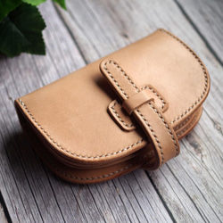 コロンとかわいい本革フラップハーフ財布（受注制作）手縫いヌメ革 1枚目の画像