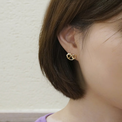 【 Cami Handicraft 】プレッツェル 純真鍮のイヤリング 5枚目の画像
