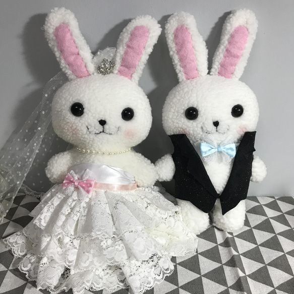 RABBIT LULU【兔子娃娃 結婚兔。高雅白婚紗 】手創 結婚禮物。安床娃娃。婚禮會場佈置。☆露露兔☆ 第1張的照片