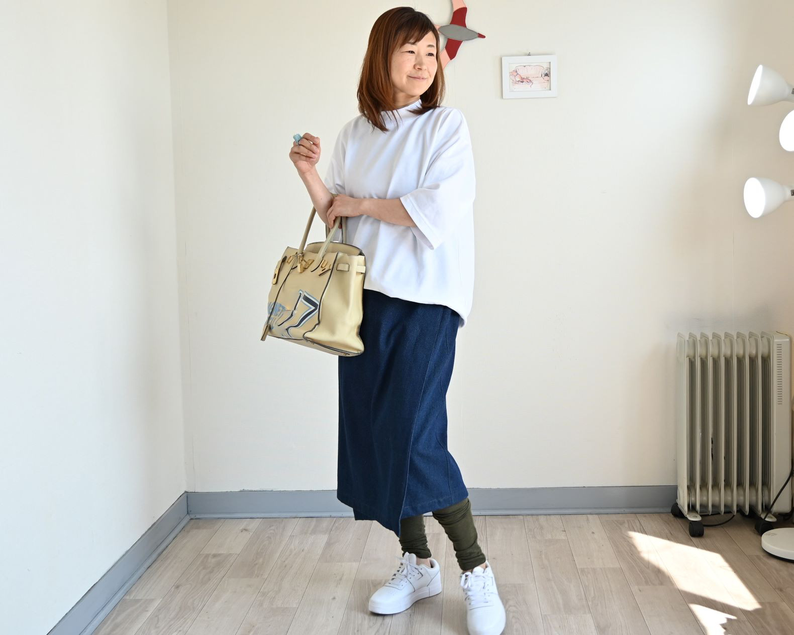 大人シルエットのデニムラップスカート