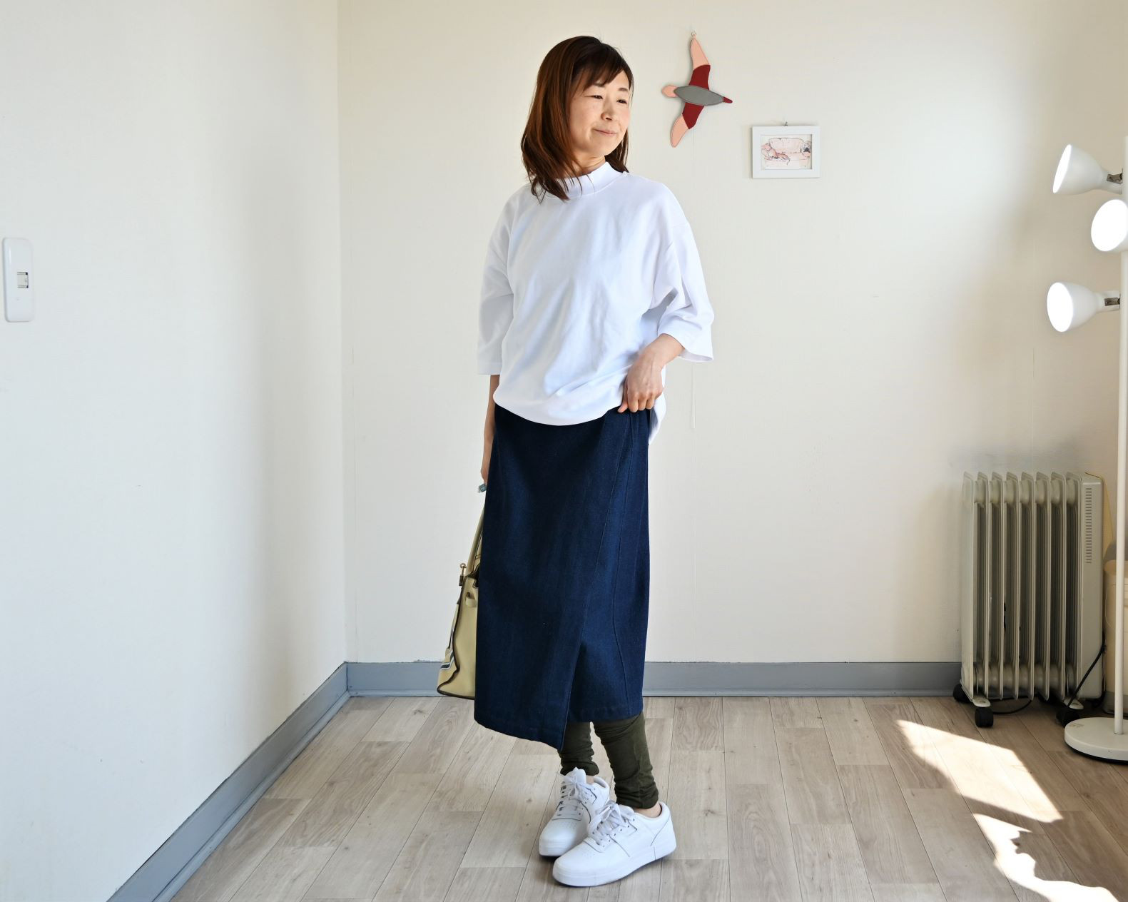 大人シルエットのデニムラップスカート