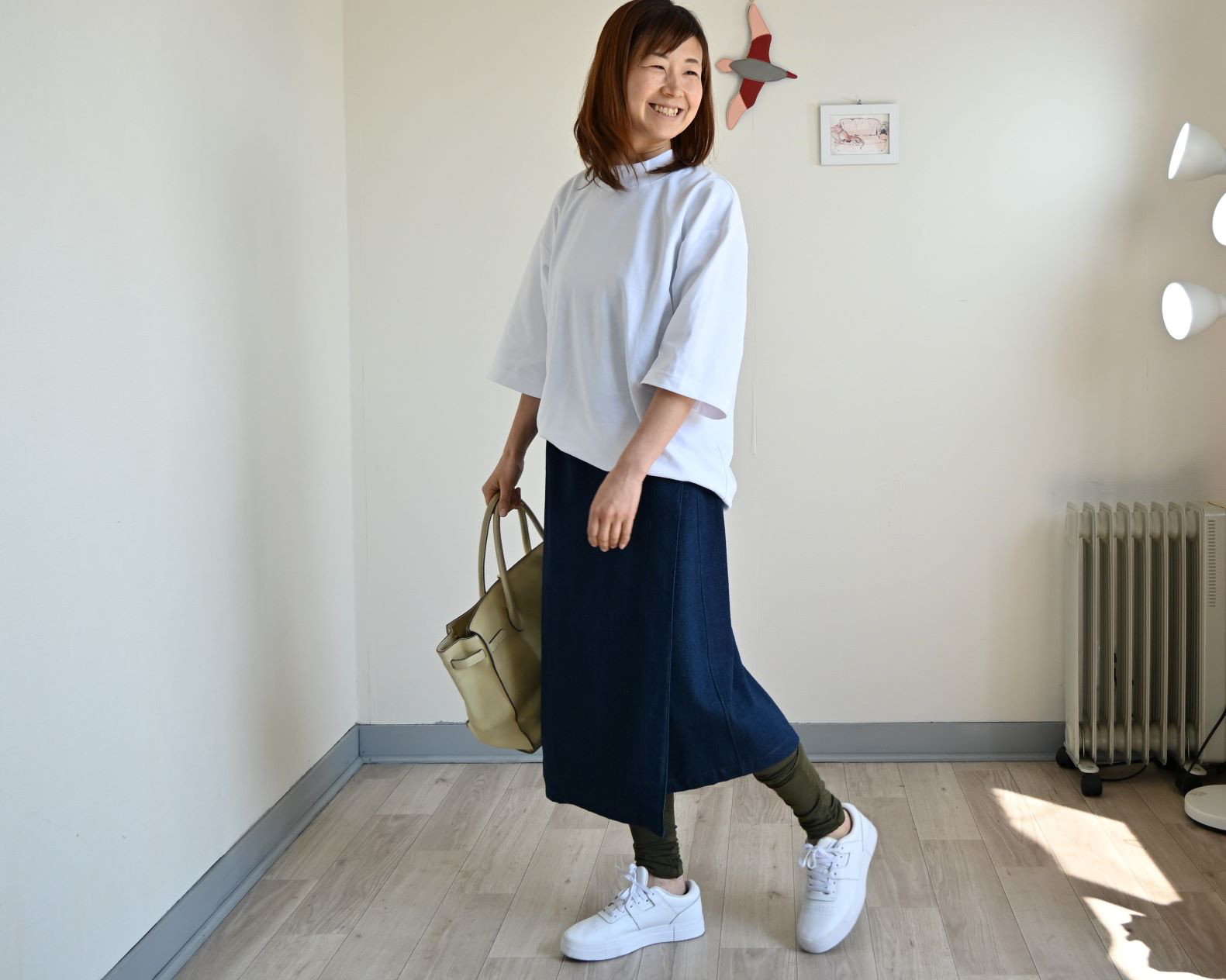 大人シルエットのデニムラップスカート