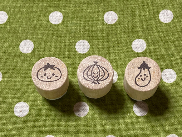 【再販】お野菜3兄弟はんこ☆ 1枚目の画像