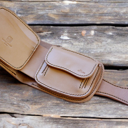 本革コンチョ折財布（受注制作）手縫いヌメ革ナチュラル 牛皮牛革 天然