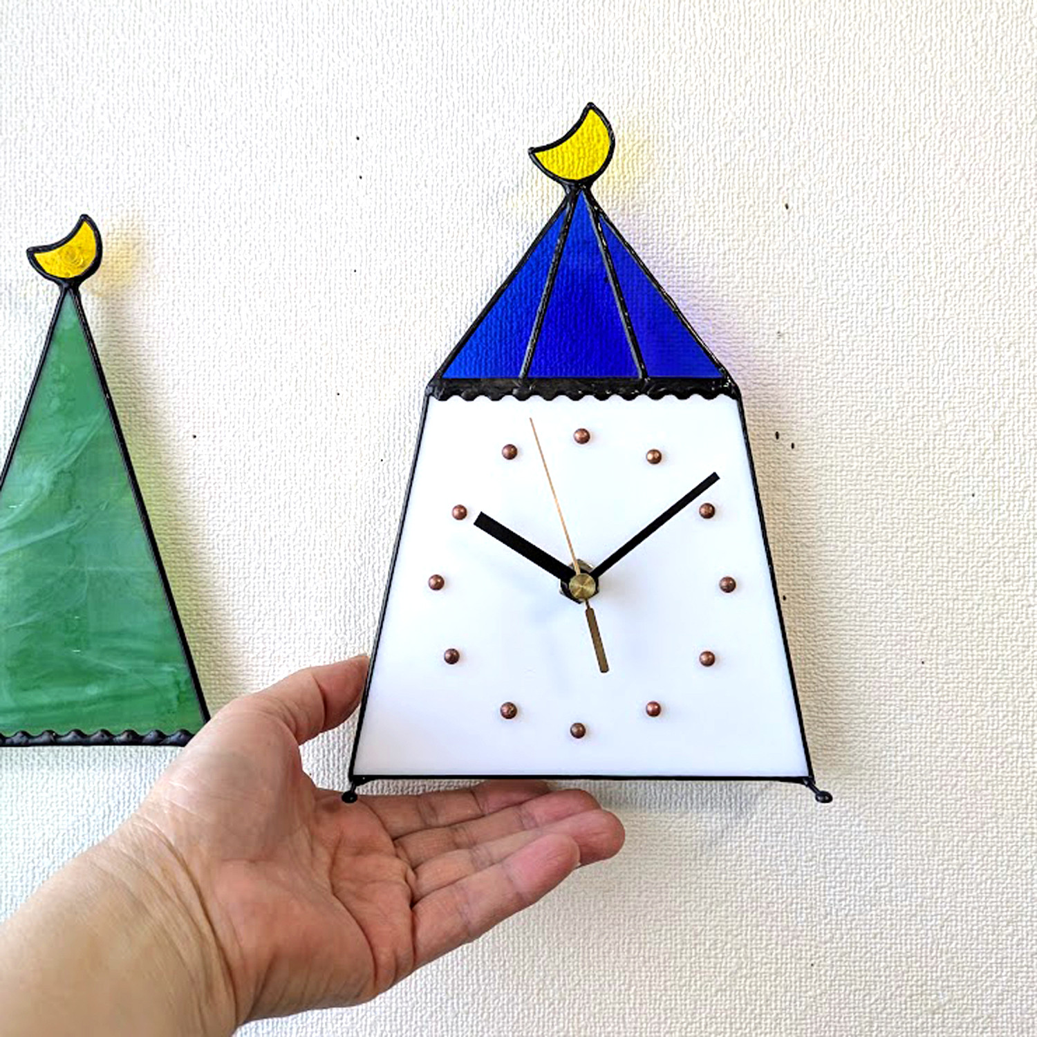 [サーカス小屋と月]ステンドグラスの掛け時計/置き時計 / 受注制作