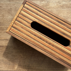 寄木のティッシュケース｜ティッシュ ボックス 一点もの 職人 リビング 木工品 インテリア 新築祝い 6枚目の画像