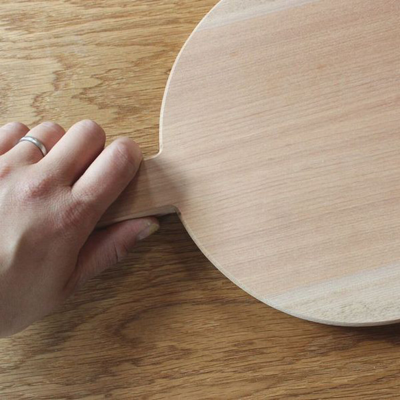 カッティングボード Ｌサイズ 木製 まな板 カフェ スタイル 北欧 おしゃれ キッチン ワンプレート ピザ ランチ 無垢 10枚目の画像