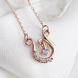 ピンクの猫☆美品☆4°C K10ダイヤモンド(3石)付ネックレス 4月 誕生石 ダイヤモンド 付き 大切な方を守る 猫 (ねこ)様