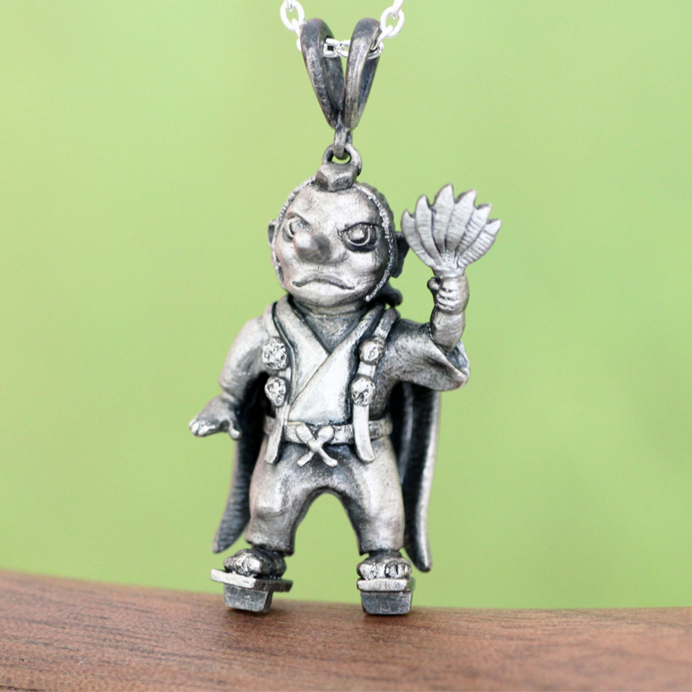 天狗のシルバーペンダント