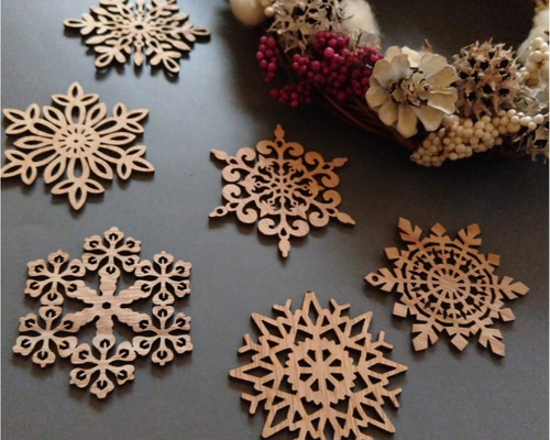 ①雪の結晶 クリスマス ツリーオーナメント ウッドオーナメント 木製