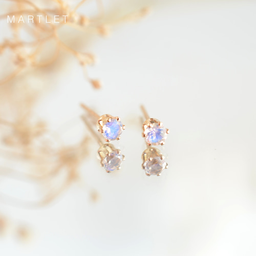 14kgf*ロイヤルブルー ムーンストーン (3mm/6本爪) 天然石ピアス