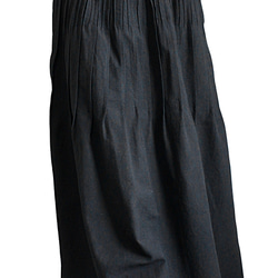 ジョムトン手織綿ピンタック入りスカート 黒 （SRL-002-01） 4枚目の画像