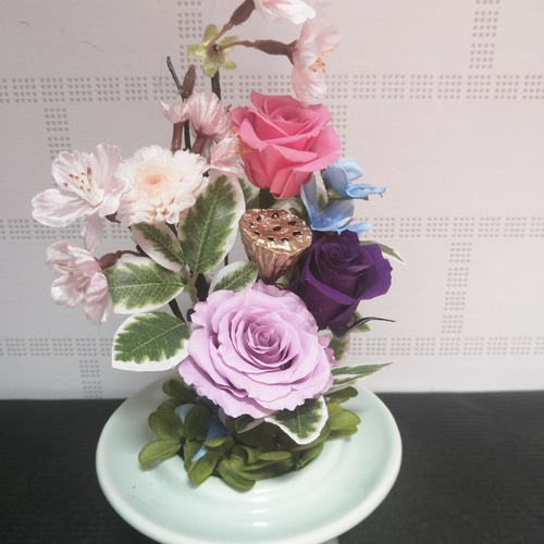お供えの花桜 仏花仏壇 28cm 桜ケース付 ﾌﾟﾘｻﾞｰﾌﾞﾄﾞフラワー菊 薔薇