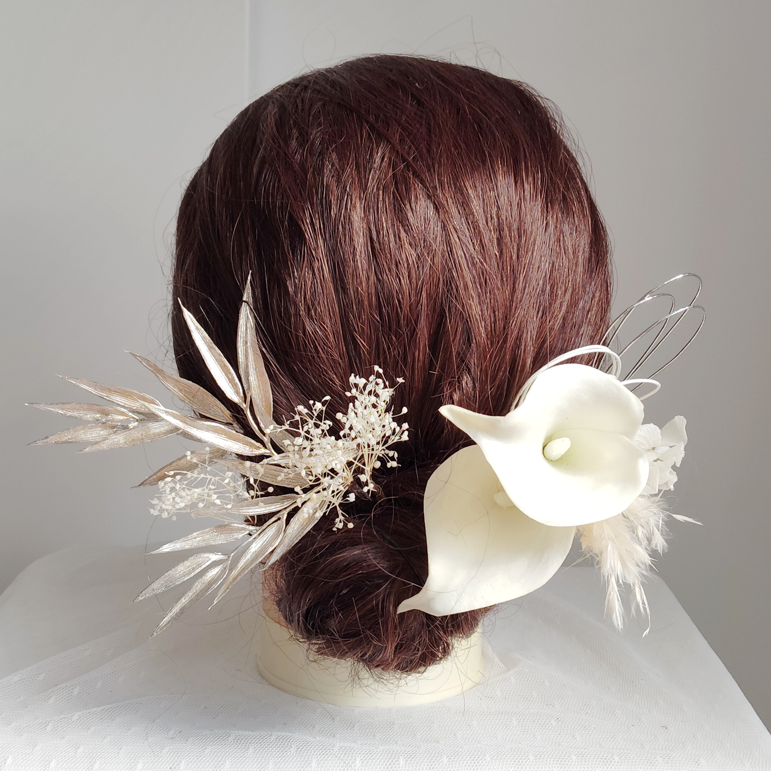 カラーリリィの和装花嫁　髪飾り　白無垢　結婚式　成人式　卒業式　着物　振袖　和装　前撮り　袴　カラーの花