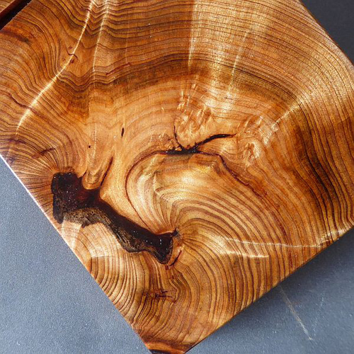 千年の物語を手にする古木【屋久杉】 木製名刺入れ・・・【即日発送